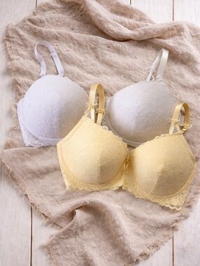 NWOT 2pk Lace Bras Size 36D